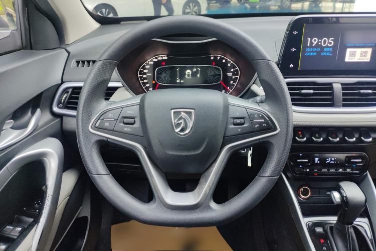Used Baojun 510 2019 1.5L CVT Enjoyment Model China VI Emission Standard Steering Wheel