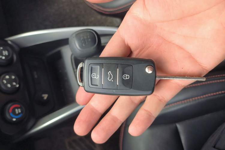 Used Baojun 510 2019 1.5L Manual Jingxiang Model 77kW China VI Emission Standard Vehicle Key