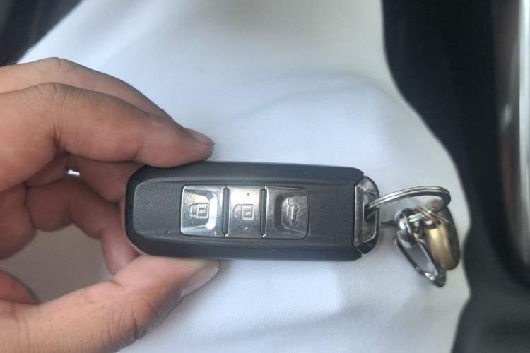 Used Baojun 510 2019 1.5L Manual Prestige Version China V Emission Standard Vehicle Key