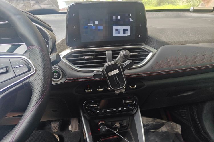 Used Baojun 510 2019 1.5L Manual Prestige Version China V Emission Standard Audio And AC Panel
