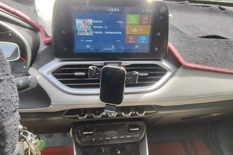 Used Baojun 510 2019 1.5L Manual Enjoyment Model China V Audio And AC Panel