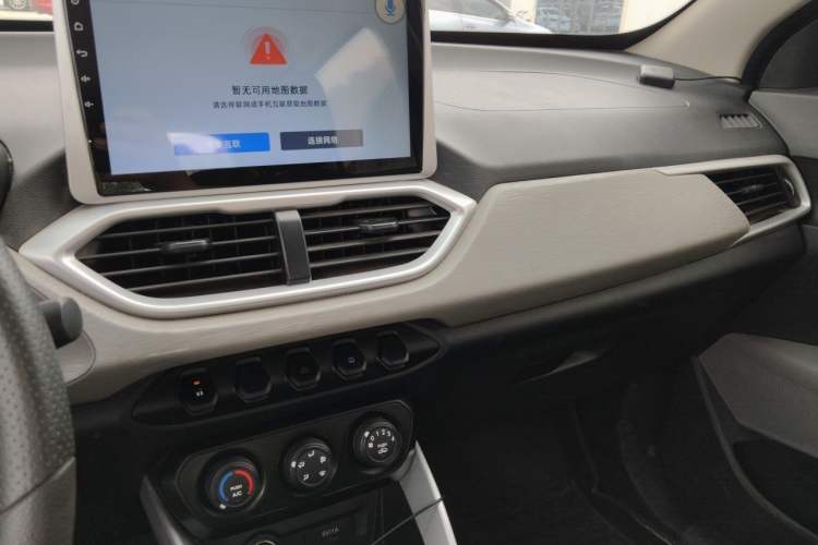 Used Baojun 510 2019 1.5L Manual Jingxiang Model 73kW China VI Emission Standard Audio And AC Panel