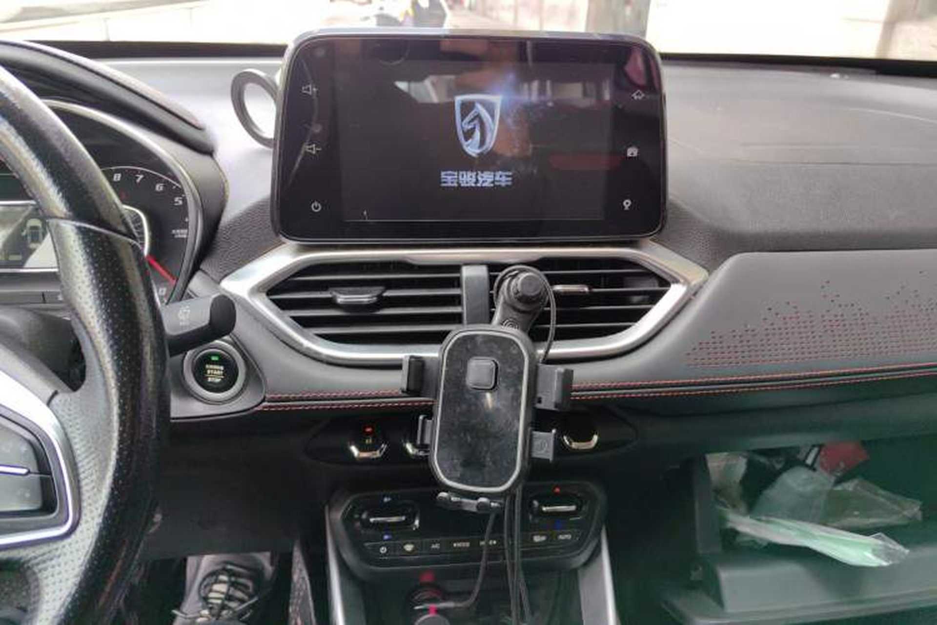 Used Baojun 510 2019 1.5L Manual Prestige Version China V Emission Standard Audio And AC Panel