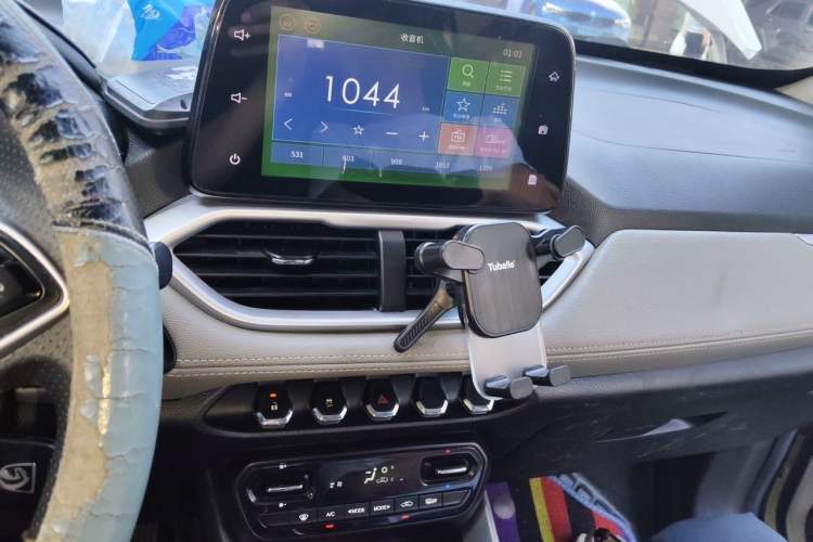 Used Baojun 510 2019 1.5L Manual Enjoyment Model China V Audio And AC Panel