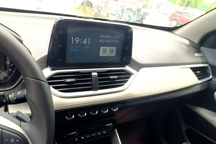Used Baojun 510 2019 1.5L Automatic Enjoyment Model China V Emission Standard Audio And AC Panel