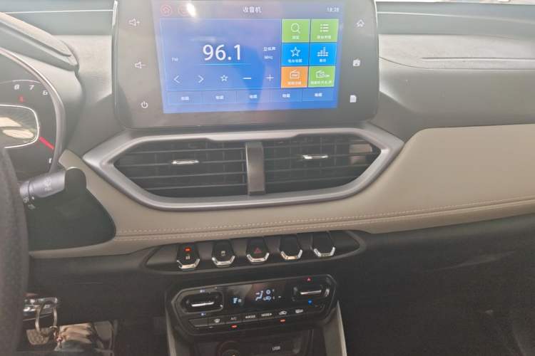 Used Baojun 510 2019 1.5L Manual Enjoyment Model 77kW China VI Emission Standard Audio And AC Panel