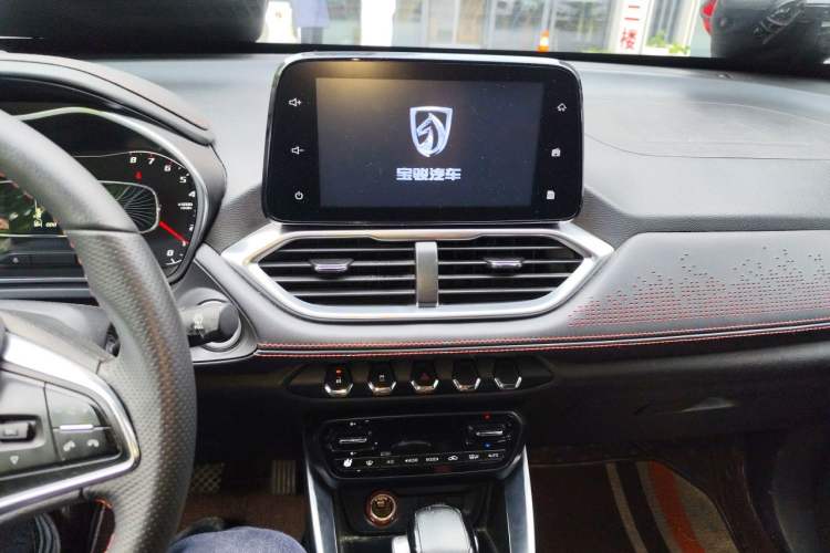 Used Baojun 510 2019 1.5L CVT Enjoyment Model China VI Emission Standard Audio And AC Panel