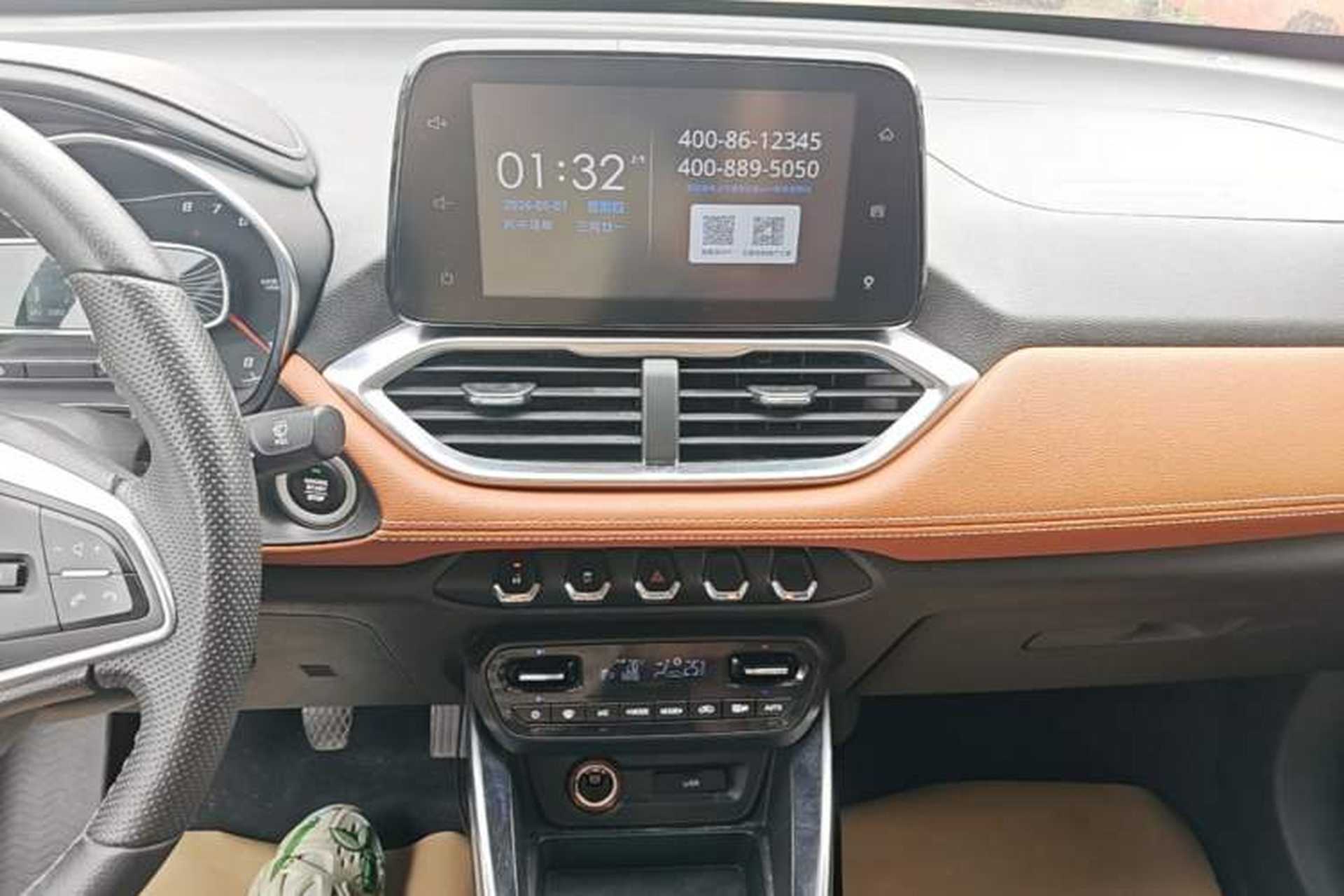 Used Baojun 510 2019 1.5L Manual Enjoyment Model 77kW China VI Audio And AC Panel