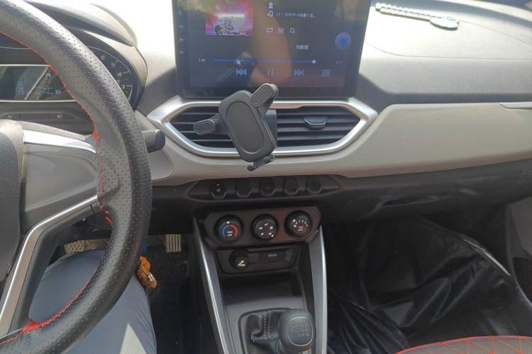 Used Baojun 510 2019 1.5L Manual Jingxiang Model 77kW China VI Emission Standard Audio And AC Panel