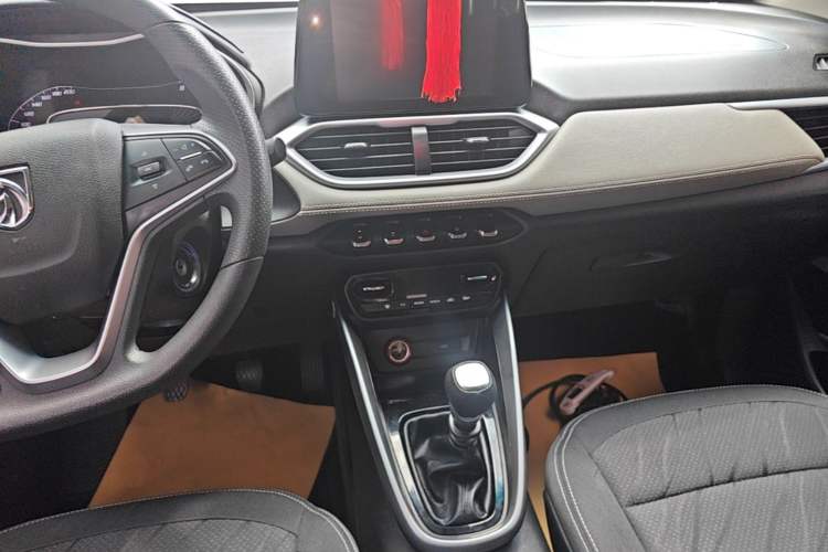 Used Baojun 510 2019 1.5L Manual Enjoyment Model 73kW China VI Audio And AC Panel