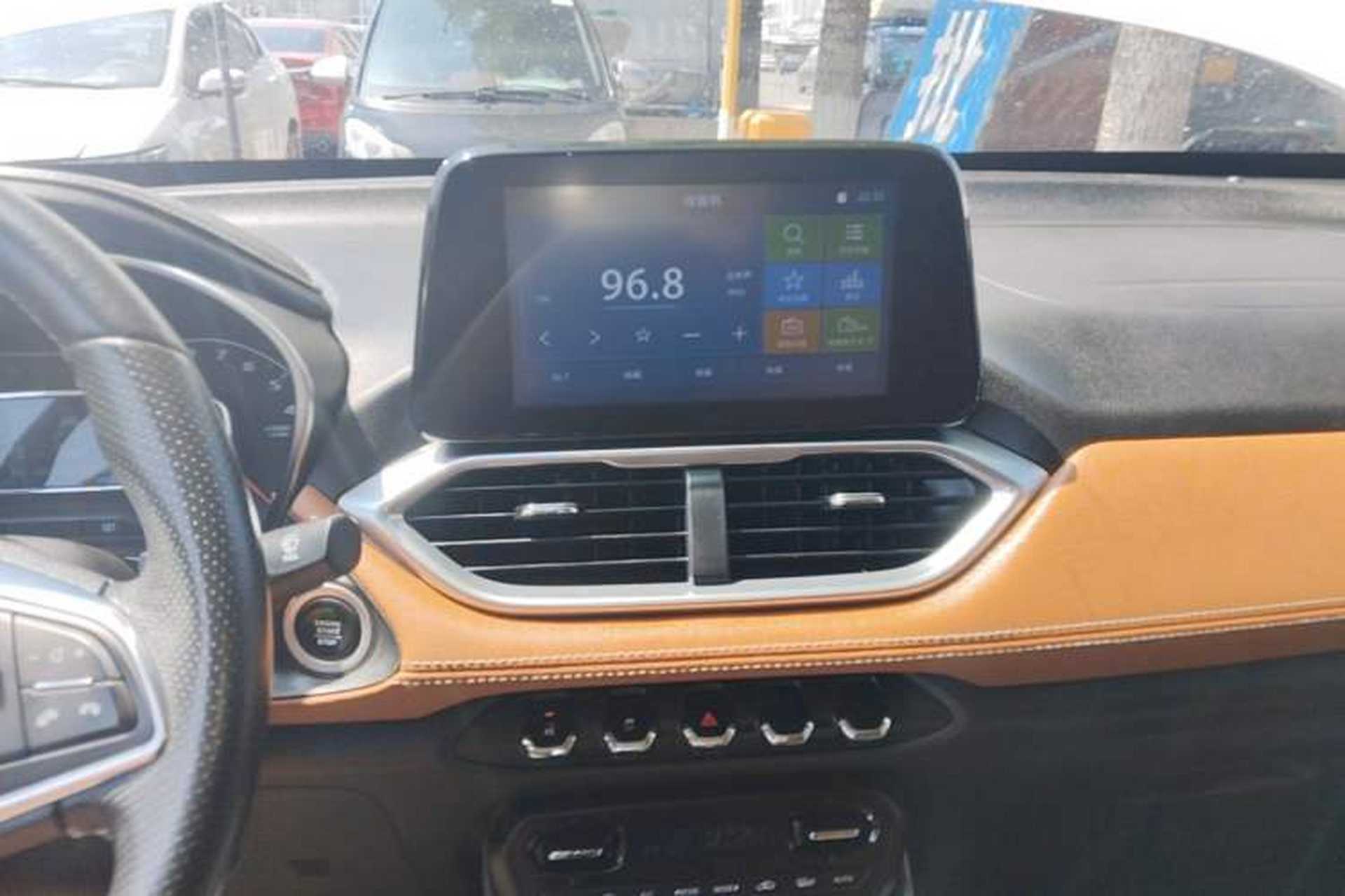 Used Baojun 510 2019 1.5L Automatic Premium Version National V Audio And AC Panel