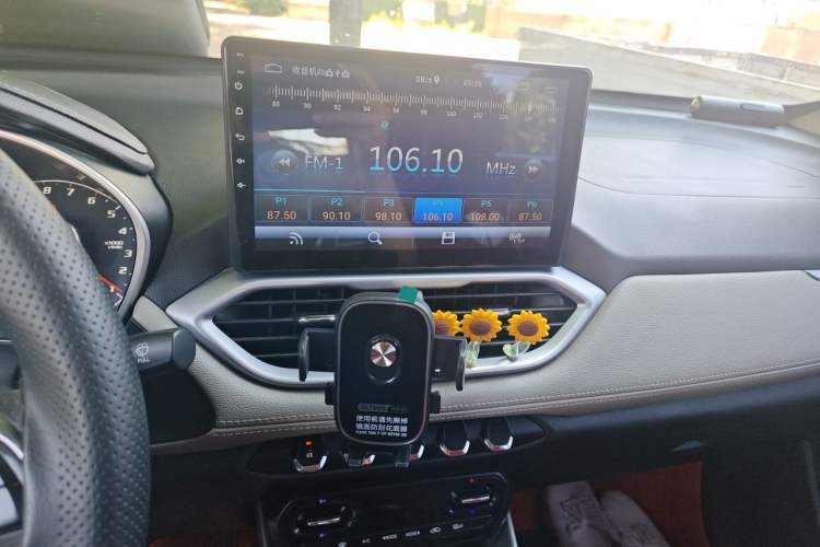 Used Baojun 510 2019 1.5L CVT Enjoyment Model China VI Emission Standard Audio And AC Panel