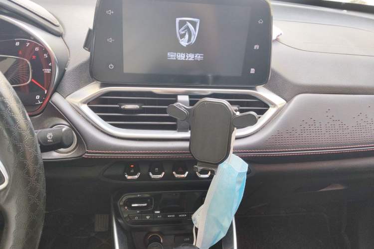 Used Baojun 510 2019 1.5L CVT Enjoyment Model China VI Emission Standard Audio And AC Panel