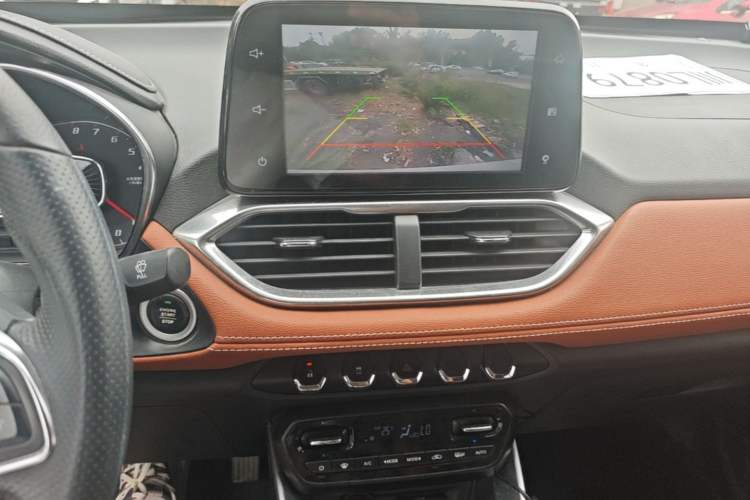 Used Baojun 510 2019 1.5L Automatic Premium Version National V Audio And AC Panel