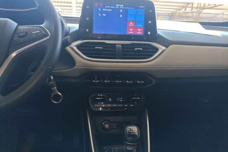 Used Baojun 510 2019 1.5L Manual Enjoyment Model China V Audio And AC Panel