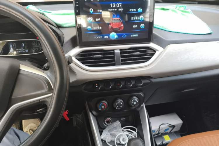 Used Baojun 510 2019 1.5L Manual Jingxiang Model China V Emission Standard Audio And AC Panel