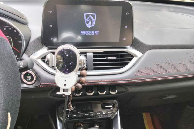 Used Baojun 510 2019 1.5L CVT Enjoyment Model China VI Emission Standard Audio And AC Panel