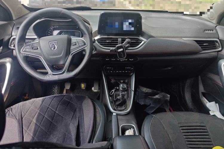 Used Baojun 510 2019 1.5L Manual Prestige Version China V Emission Standard Center Console