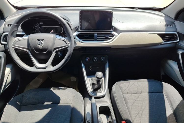 Used Baojun 510 2019 1.5L Manual Jingxiang Model China V Emission Standard Center Console