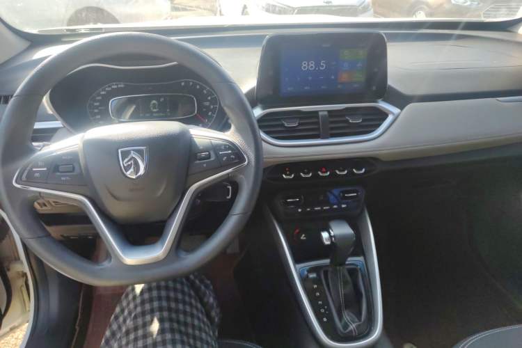 Used Baojun 510 2019 1.5L CVT Enjoyment Model China VI Emission Standard Center Console