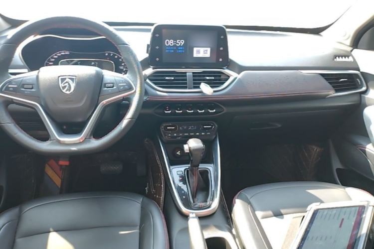 Used Baojun 510 2019 1.5L CVT Enjoyment Model China VI Emission Standard Center Console