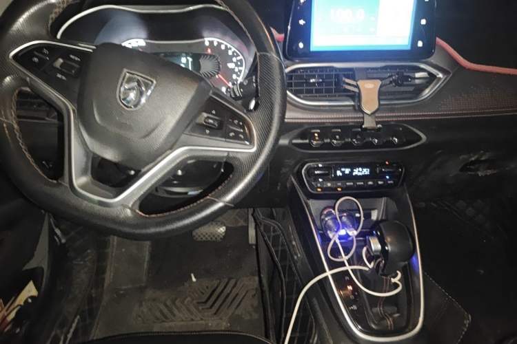 Used Baojun 510 2019 1.5L CVT Enjoyment Model China VI Emission Standard Center Console