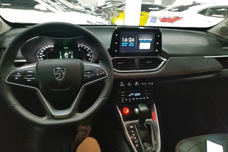 Used Baojun 510 2019 1.5L CVT Enjoyment Model China VI Emission Standard Center Console