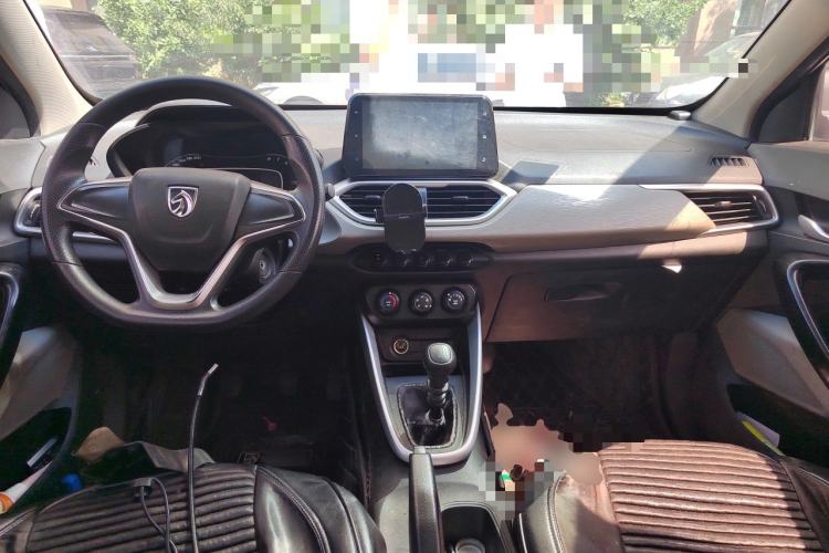 Used Baojun 510 2019 1.5L Manual Jingxiang Model China V Emission Standard Center Console