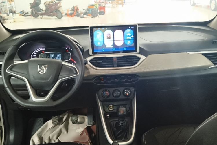 Used Baojun 510 2019 1.5L Manual Jingxiang Model China V Emission Standard Center Console