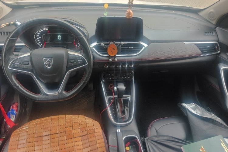 Used Baojun 510 2019 1.5L CVT Enjoyment Model China VI Emission Standard Center Console