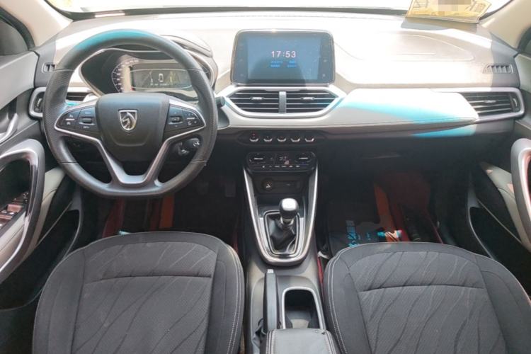 Used Baojun 510 2019 1.5L Manual Enjoyment Model China V Center Console