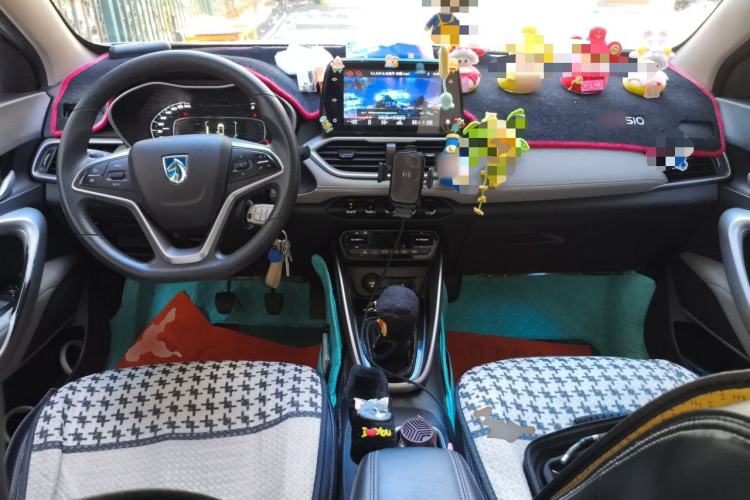 Used Baojun 510 2019 1.5L Manual Enjoyment Model 77kW China VI Emission Standard Center Console