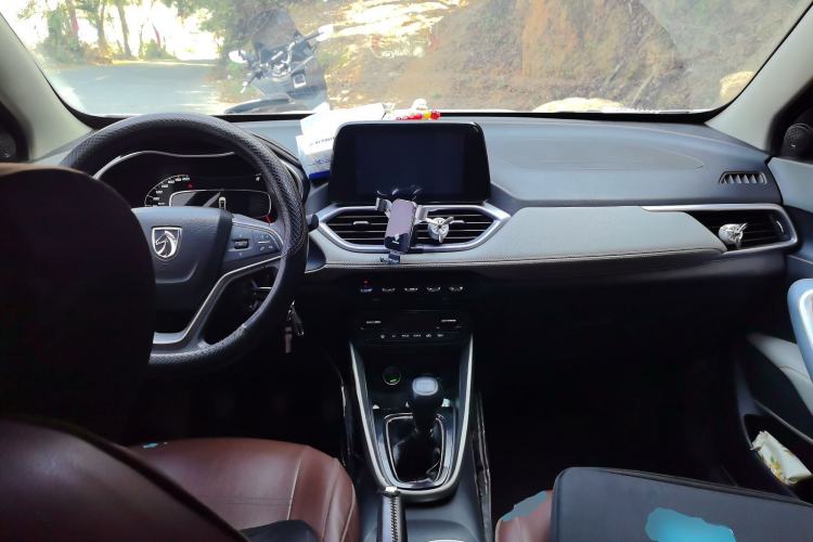 Used Baojun 510 2019 1.5L Manual Enjoyment Model China V Center Console