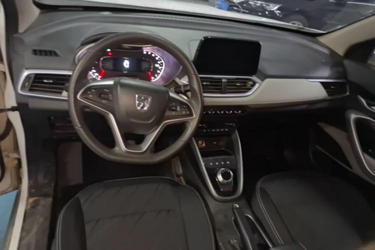 Used Baojun 510 2019 1.5L Automatic Enjoyment Model China V Emission Standard Center Console
