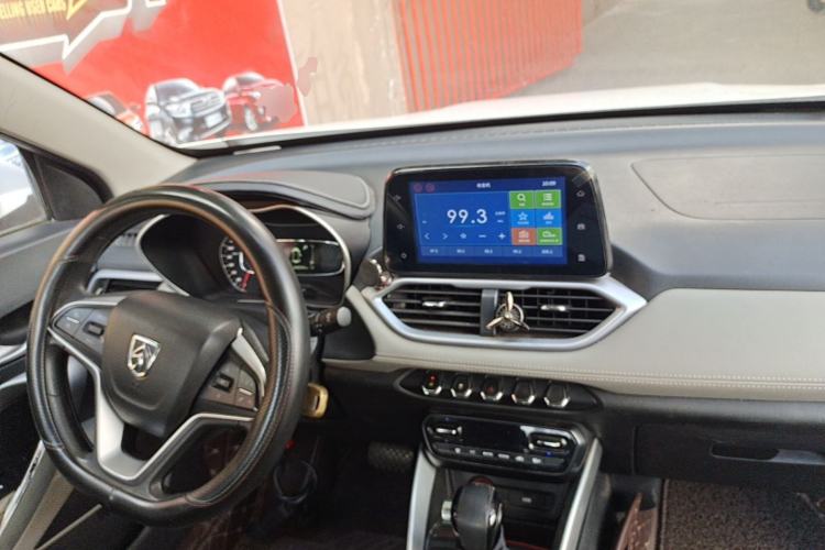 Used Baojun 510 2019 1.5L CVT Enjoyment Model China VI Emission Standard Center Console
