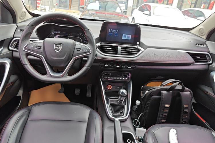 Used Baojun 510 2019 1.5L Manual Prestige Version China V Emission Standard Center Console