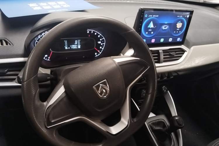 Used Baojun 510 2019 1.5L Manual Jingxiang Model 73kW China VI Emission Standard Center Console