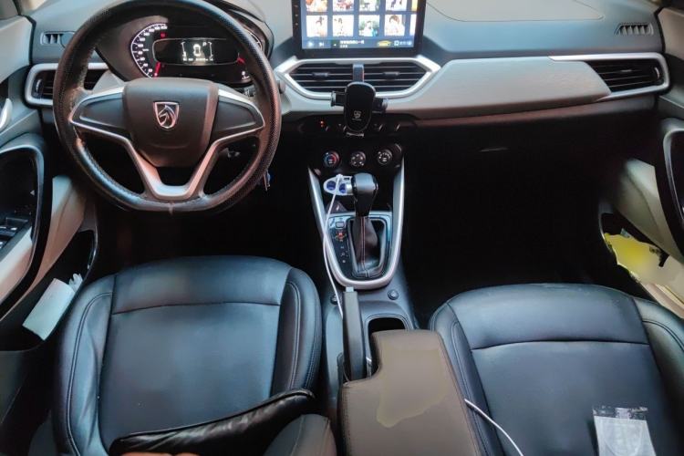 Used Baojun 510 2019 1.5L CVT Enjoyment Model China VI Emission Standard Center Console