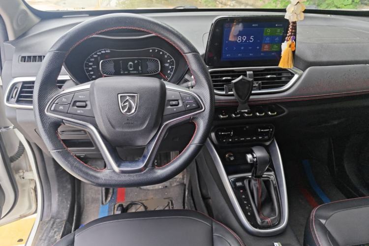 Used Baojun 510 2019 1.5L CVT Enjoyment Model China VI Emission Standard Center Console