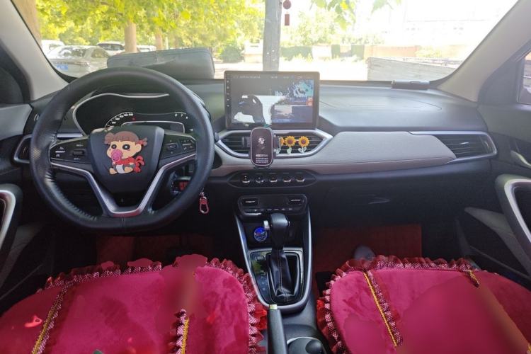 Used Baojun 510 2019 1.5L CVT Enjoyment Model China VI Emission Standard Center Console