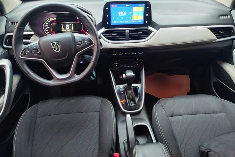 Used Baojun 510 2019 1.5L CVT Enjoyment Model China VI Emission Standard Center Console