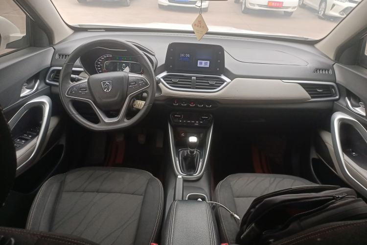 Used Baojun 510 2019 1.5L Manual Enjoyment Model China V Center Console