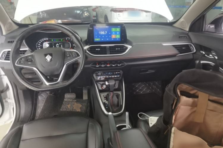 Used Baojun 510 2019 1.5L CVT Enjoyment Model China VI Emission Standard Center Console