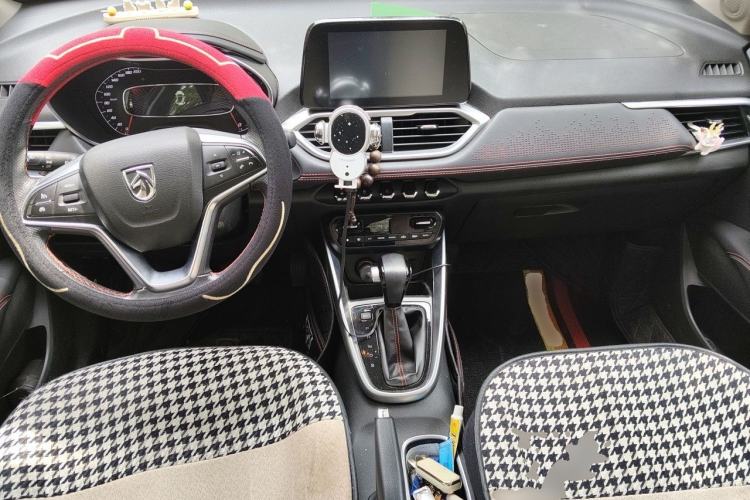 Used Baojun 510 2019 1.5L CVT Enjoyment Model China VI Emission Standard Center Console