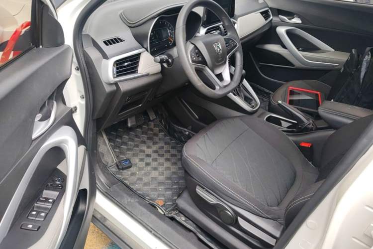 Used Baojun 510 2019 1.5L CVT Enjoyment Model China VI Emission Standard Driver Seat