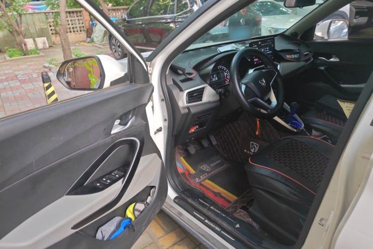 Used Baojun 510 2019 1.5L Manual Jingxiang Model 77kW China VI Emission Standard Driver Seat