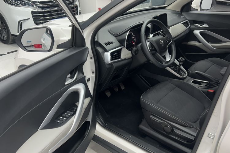 Used Baojun 510 2019 1.5L Manual Enjoyment Model 77kW China VI Emission Standard Driver Seat
