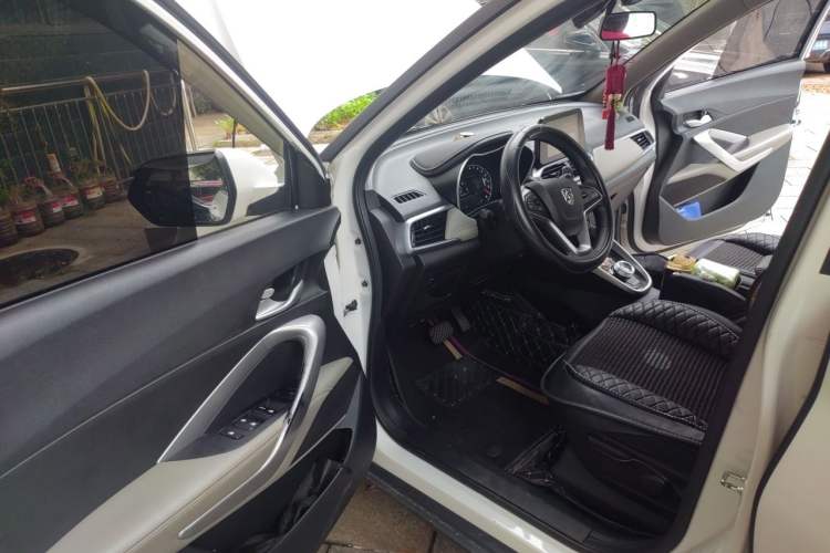 Used Baojun 510 2019 1.5L Automatic Enjoyment Model China V Emission Standard Driver Seat
