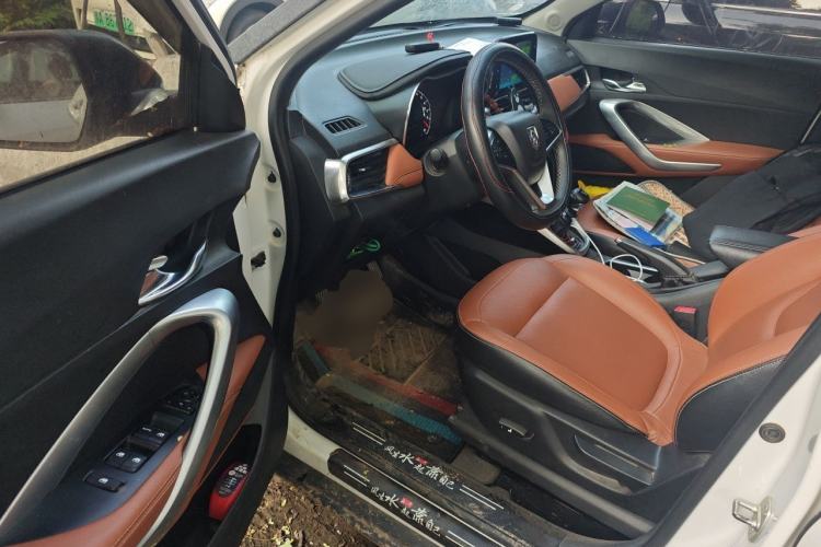 Used Baojun 510 2019 1.5L Manual Prestige Version China V Emission Standard Driver Seat