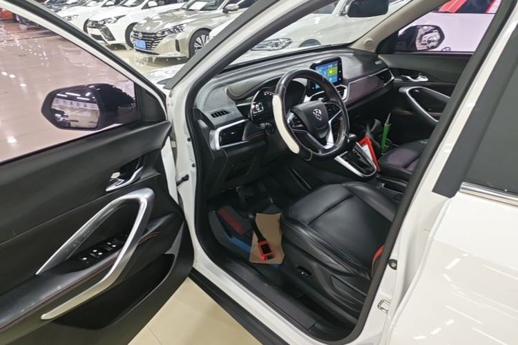 Used Baojun 510 2019 1.5L CVT Enjoyment Model China VI Emission Standard Driver Seat